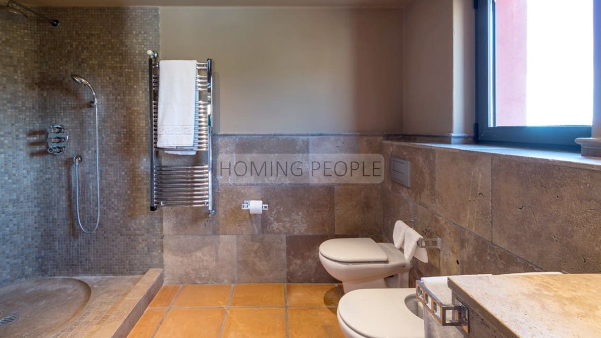 5 bedroom Villa for sale in Almunecar with pool - € 1,400,000 (Ref: 7622605)