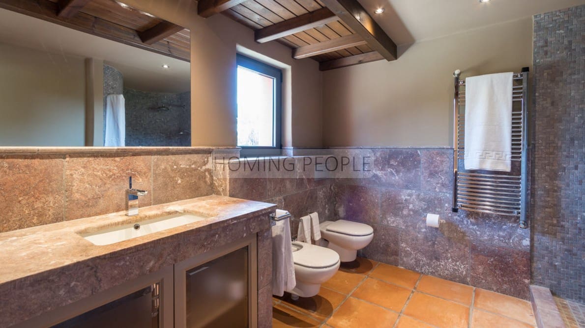 5 bedroom Villa for sale in Almunecar with pool - € 1,400,000 (Ref: 7622605)