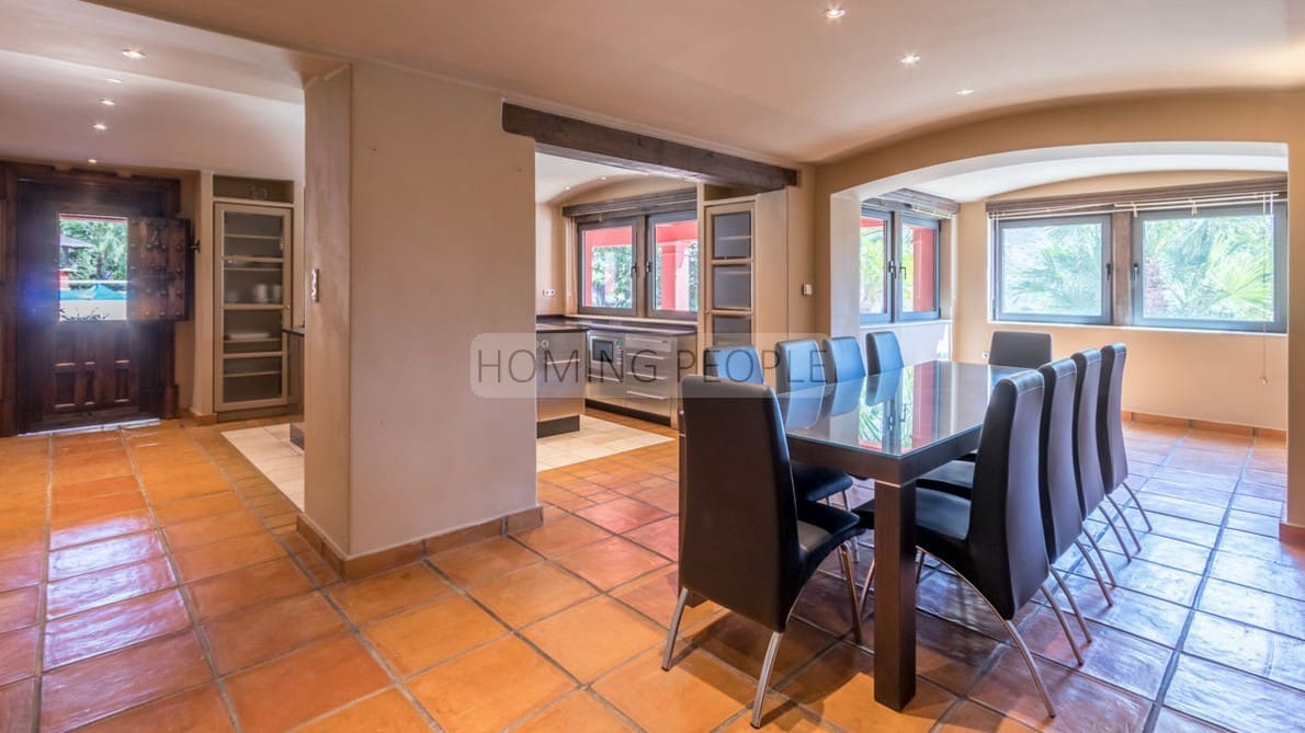 5 bedroom Villa for sale in Almunecar with pool - € 1,400,000 (Ref: 7622605)