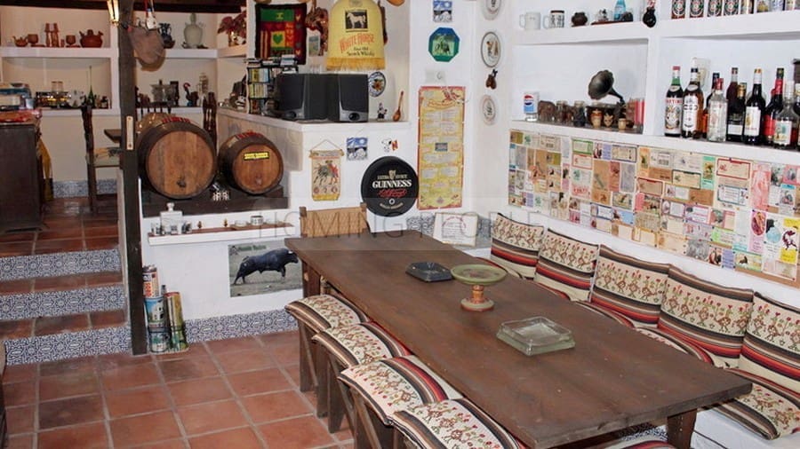 6 bedroom Villa for sale in Almunecar - € 650,000 (Ref: 8338285)