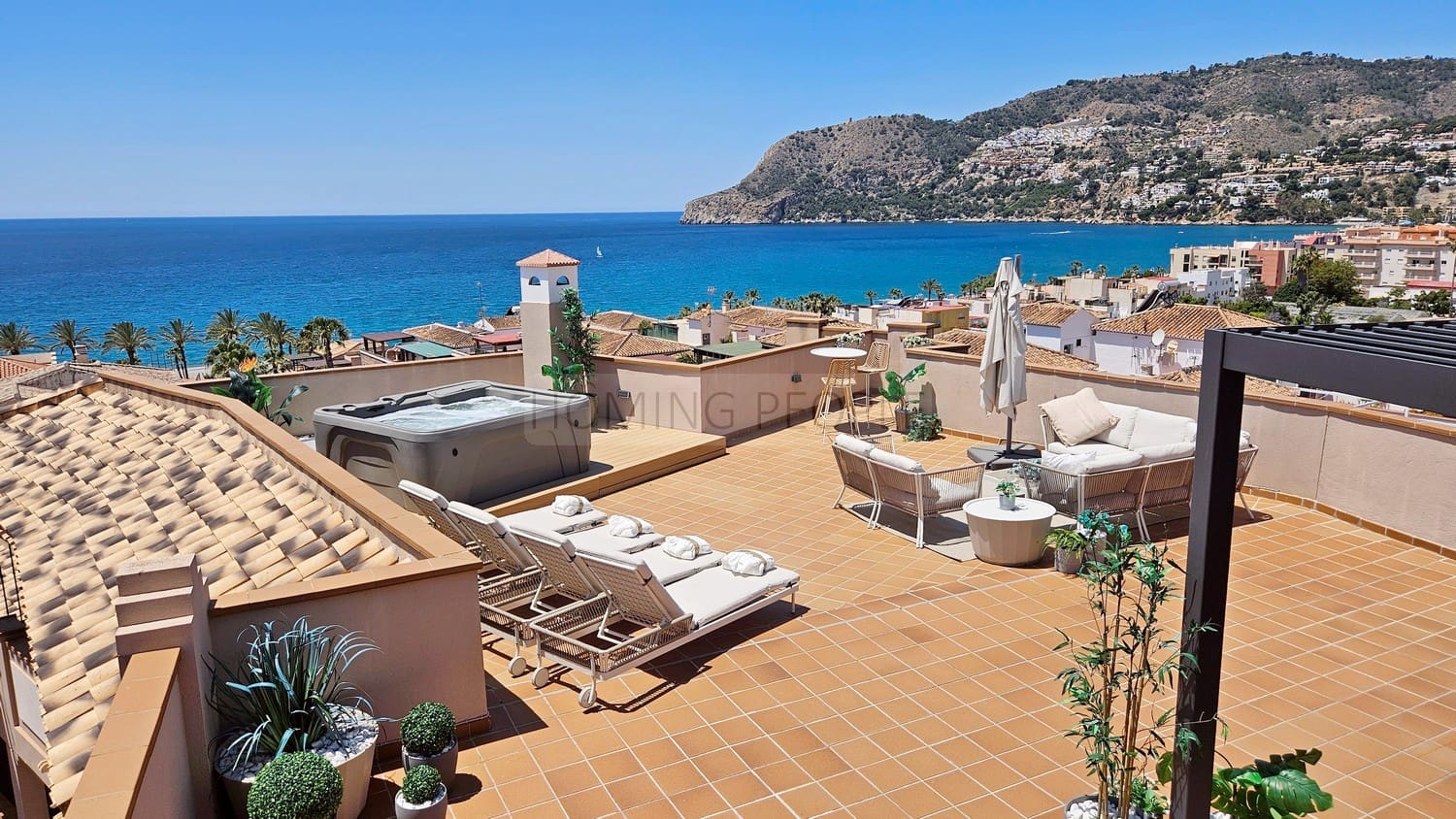 2 sypialnia Apartament do wynajęcia w La Herradura z garażem - 2 300 € (Ref: 8579447)