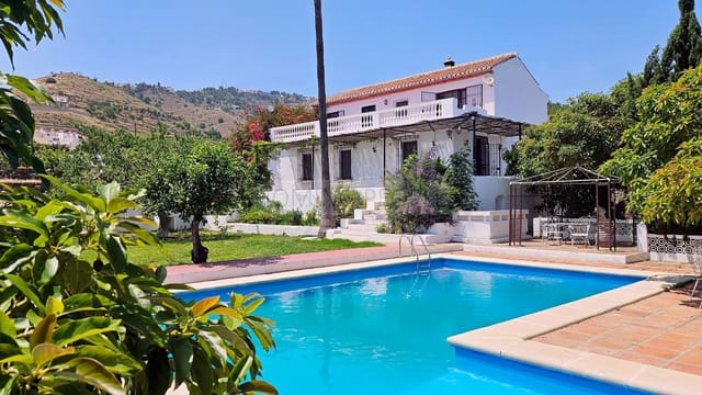 5 soveværelse Byhus til leje i Almuñécar med swimmingpool - € 3.800 (Ref: 9129620)