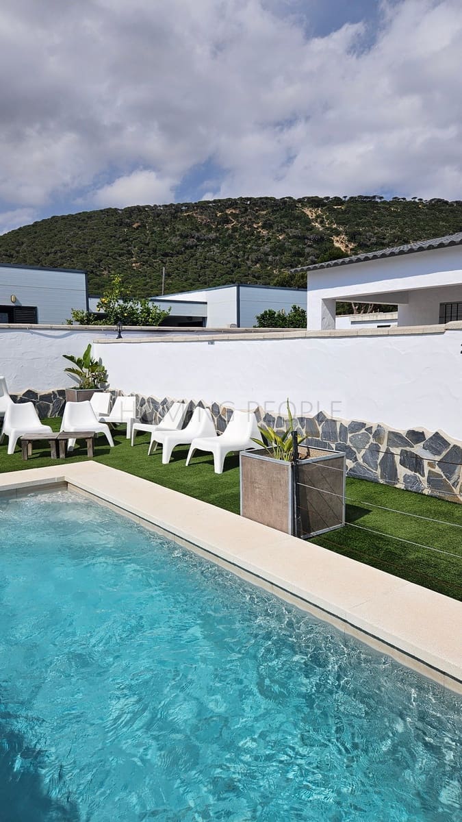 2 sovrum Hus att hyra i Barbate med pool - 900 € (Ref: 9132158)