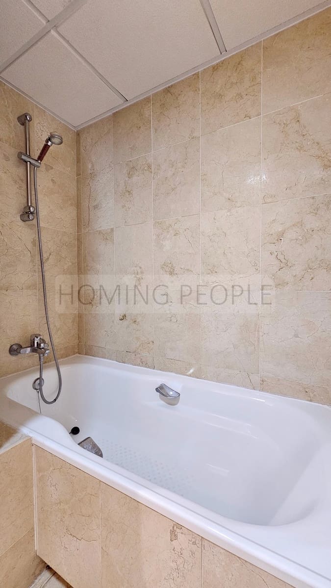 4 makuuhuone Rivitalo myytävänä paikassa La Herradura mukana 
autotalli - 365 000 € (Ref: 9251908)