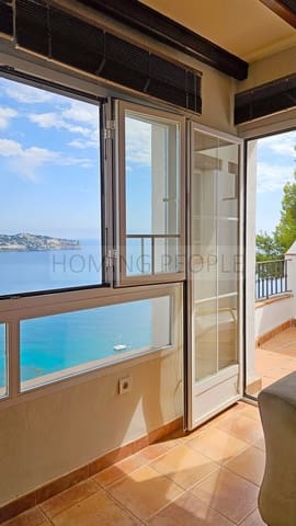 4 slaapkamer Rijtjeshuis te koop in La Herradura, Almuñécar met garage - € 365.000 (Ref: 9251908)