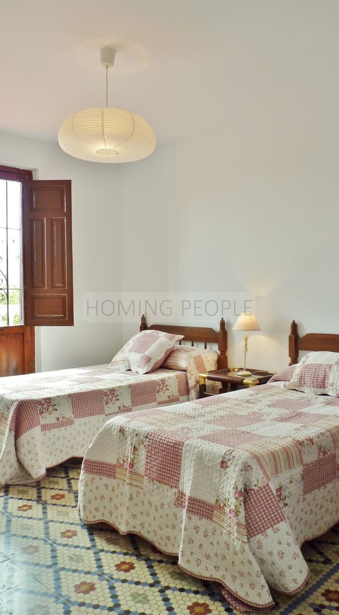 5 quarto Casa em Banda para arrendar em Almunecar com piscina - 2 300 € (Ref: 9395779)