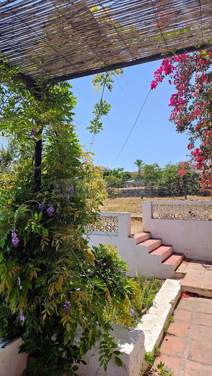 5 quarto Casa em Banda para arrendar em Almunecar com piscina - 2 300 € (Ref: 9395779)