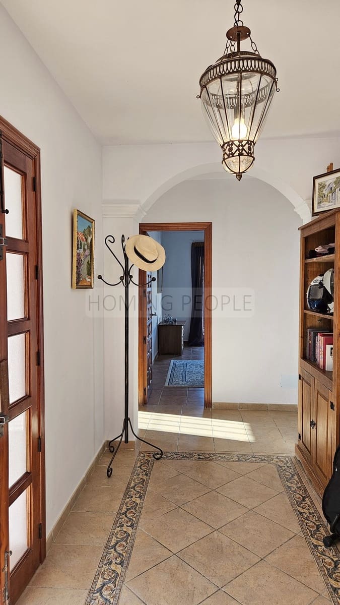 5 Zimmer Villa zu vermieten in Alcaucin mit Pool - 1.700 € (Ref: 9400516)