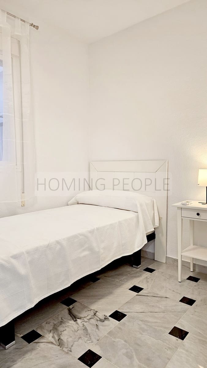 2 bedroom Flat for rent in La Herradura - € 980 (Ref: 9426937)