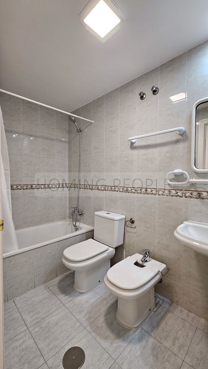 2 bedroom Flat for rent in La Herradura - € 980 (Ref: 9426937)