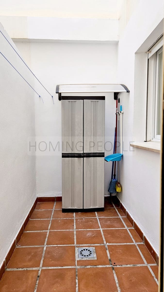 2 bedroom Flat for rent in La Herradura - € 980 (Ref: 9426937)