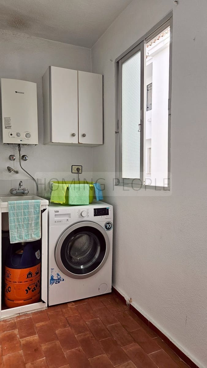 3 soverom Leilighet til leie i Almunecar med svømmebasseng - € 1 000 (Ref: 9426938)