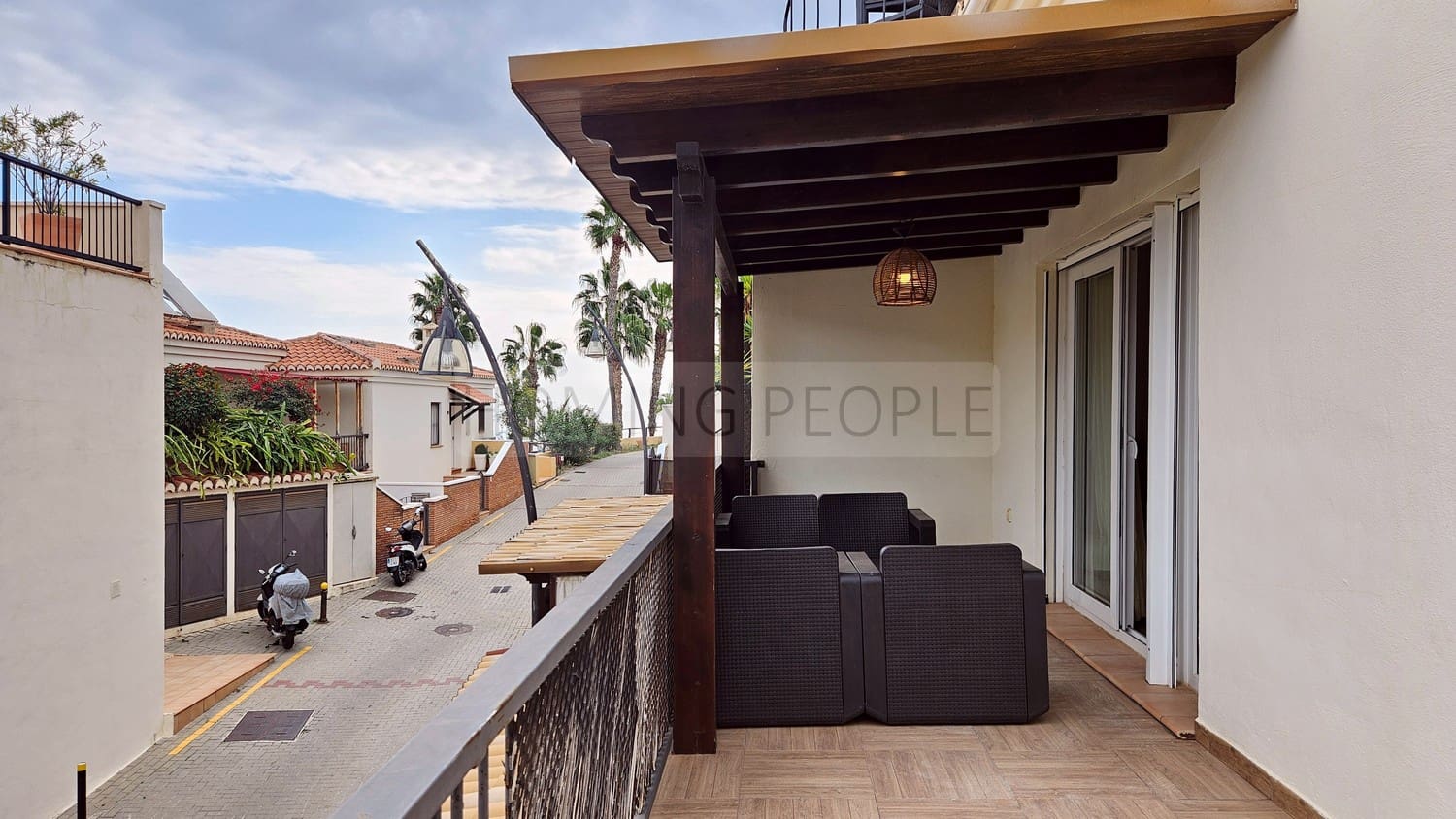 2 quarto Apartamento para arrendar em Almunecar com piscina garagem - 1 200 € (Ref: 9451983)