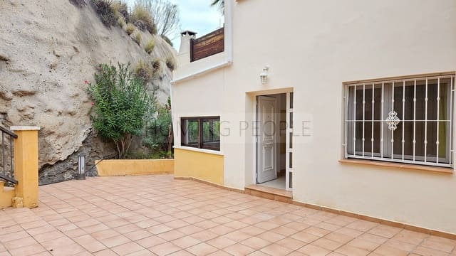 2 bedroom Flat for rent in Almuñécar with pool garage - € 1,200 (Ref: 9451983)