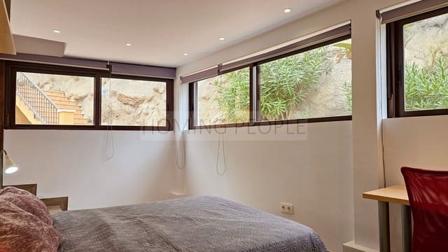 2 bedroom Flat for rent in Almuñécar with pool garage - € 1,200 (Ref: 9451983)