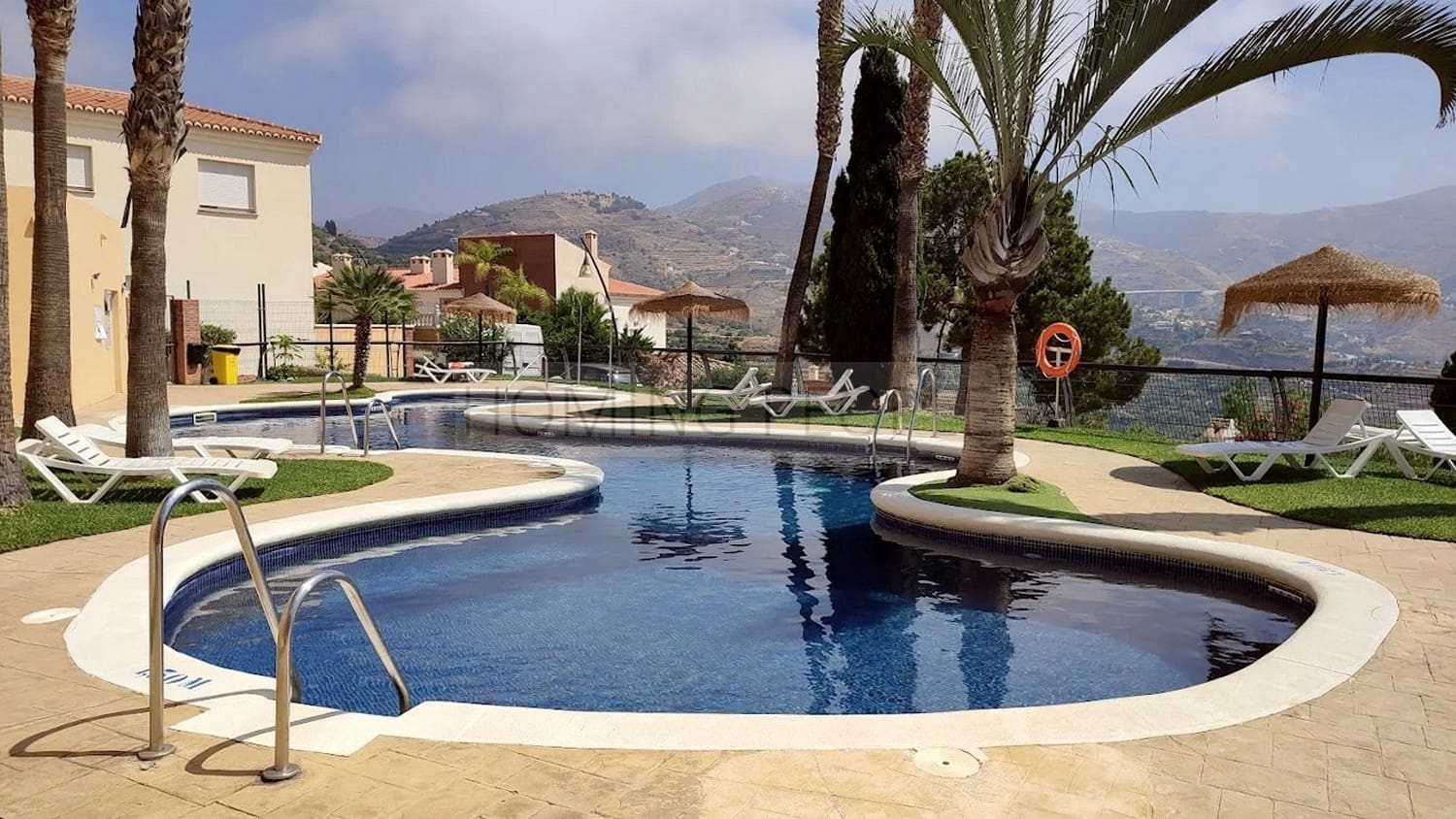 2 quarto Apartamento para arrendar em Almunecar com piscina garagem - 1 200 € (Ref: 9451983)