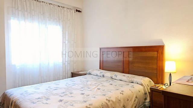 3 bedroom Flat for sale in Barcenillas, Málaga city - € 269,000 (Ref: 9480983)