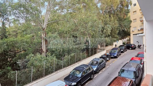 3 bedroom Flat for sale in Barcenillas, Málaga city - € 269,000 (Ref: 9480983)