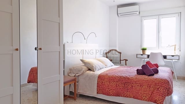 3 bedroom Penthouse for rent in La Herradura, Almuñécar with garage - € 1,500 (Ref: 9615176)