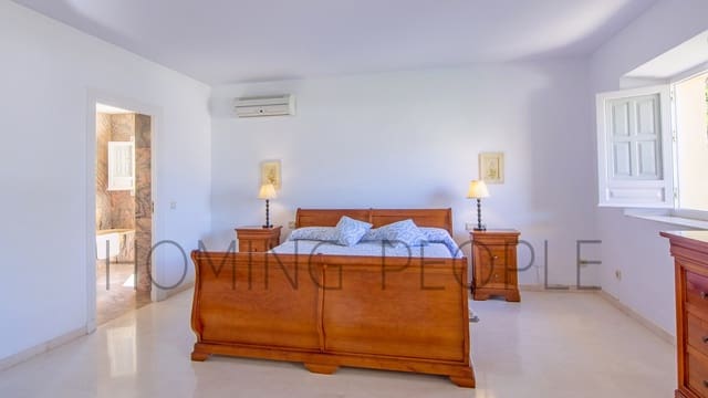 5 bedroom Villa for rent in La Herradura, Almuñécar with pool - € 5,000 (Ref: 9719684)