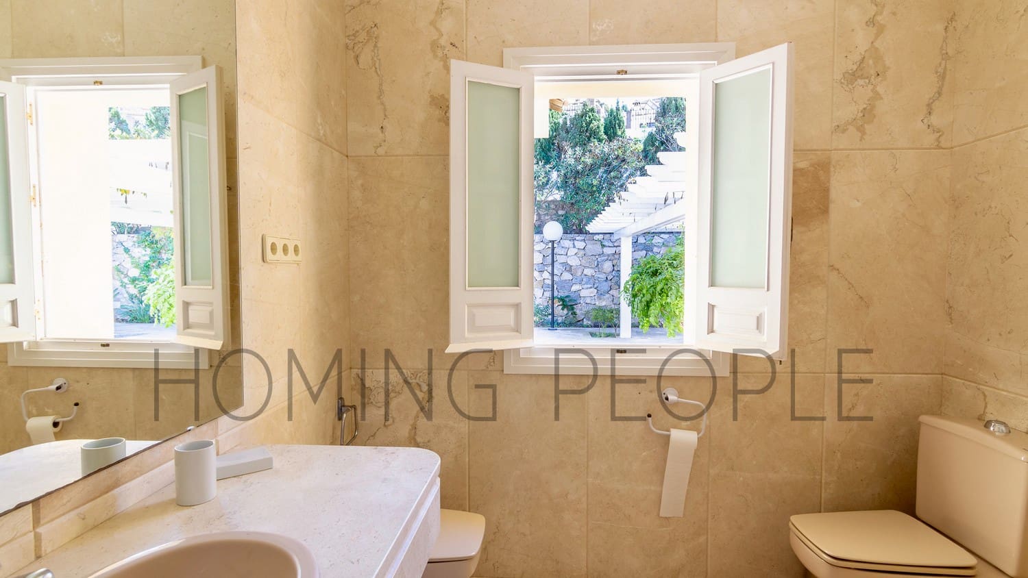 5 bedroom Villa for rent in La Herradura with pool - € 5,000 (Ref: 9719684)