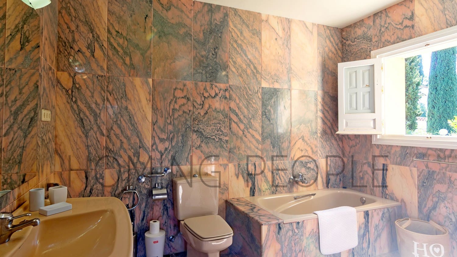 5 bedroom Villa for rent in La Herradura with pool - € 5,000 (Ref: 9719684)