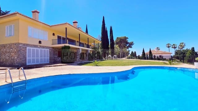 Chalet de 5 habitaciones en La Herradura, Almuñécar en alquiler con piscina garaje - 5.000 € (Ref: 9719684)