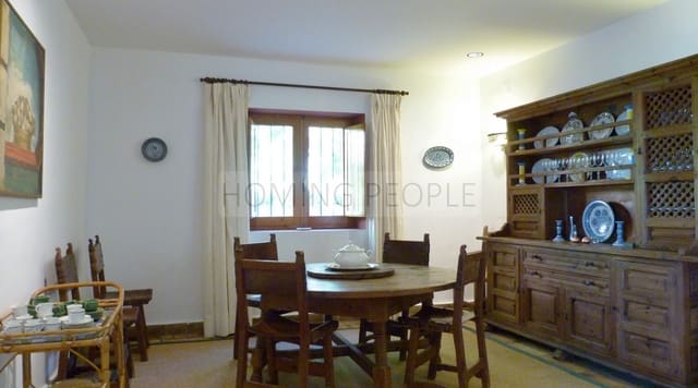 4 bedroom Villa for rent in La Herradura, Almuñécar with pool garage - € 3,000 (Ref: 9719685)