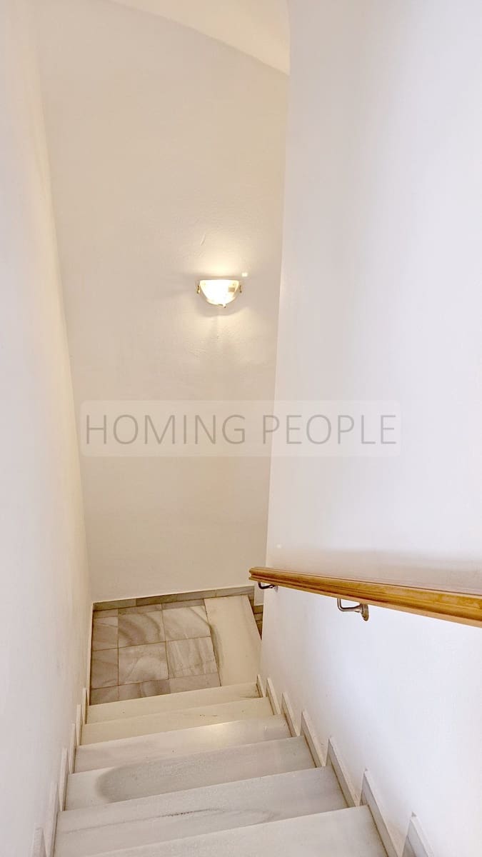 2 makuuhuone Rivitalo vuokrattavana paikassa Cotobro mukana uima-altaan 
autotalli - 900 € (Ref: 9761745)