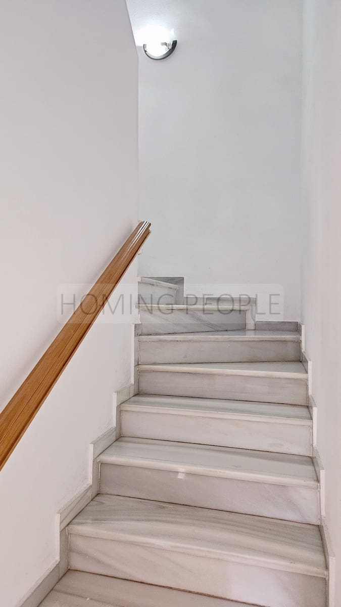 2 makuuhuone Rivitalo vuokrattavana paikassa Cotobro mukana uima-altaan 
autotalli - 900 € (Ref: 9761745)