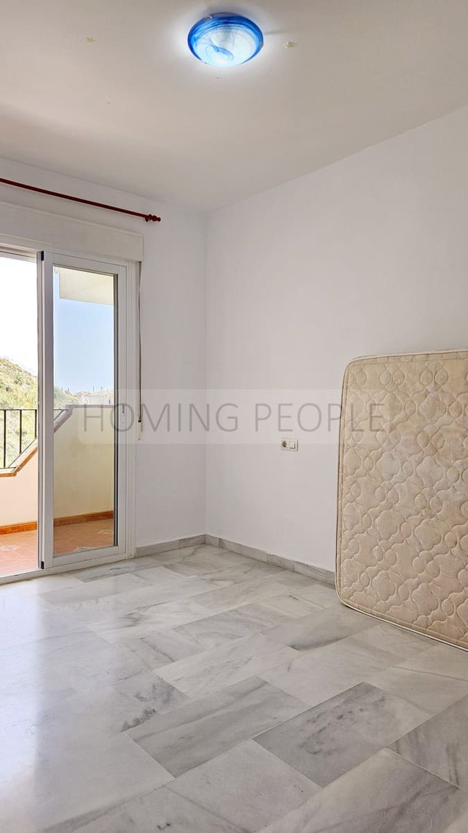 2 makuuhuone Rivitalo vuokrattavana paikassa Cotobro mukana uima-altaan 
autotalli - 900 € (Ref: 9761745)