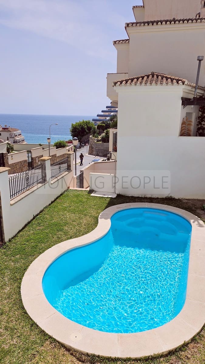 2 makuuhuone Rivitalo vuokrattavana paikassa Cotobro mukana uima-altaan 
autotalli - 900 € (Ref: 9761745)