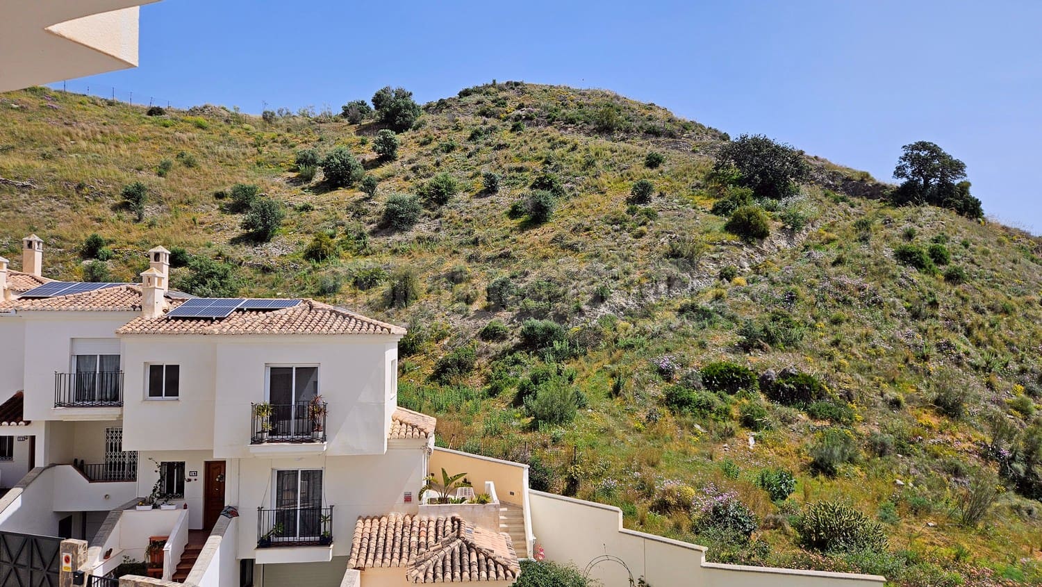 2 makuuhuone Rivitalo vuokrattavana paikassa Cotobro mukana uima-altaan 
autotalli - 900 € (Ref: 9761745)