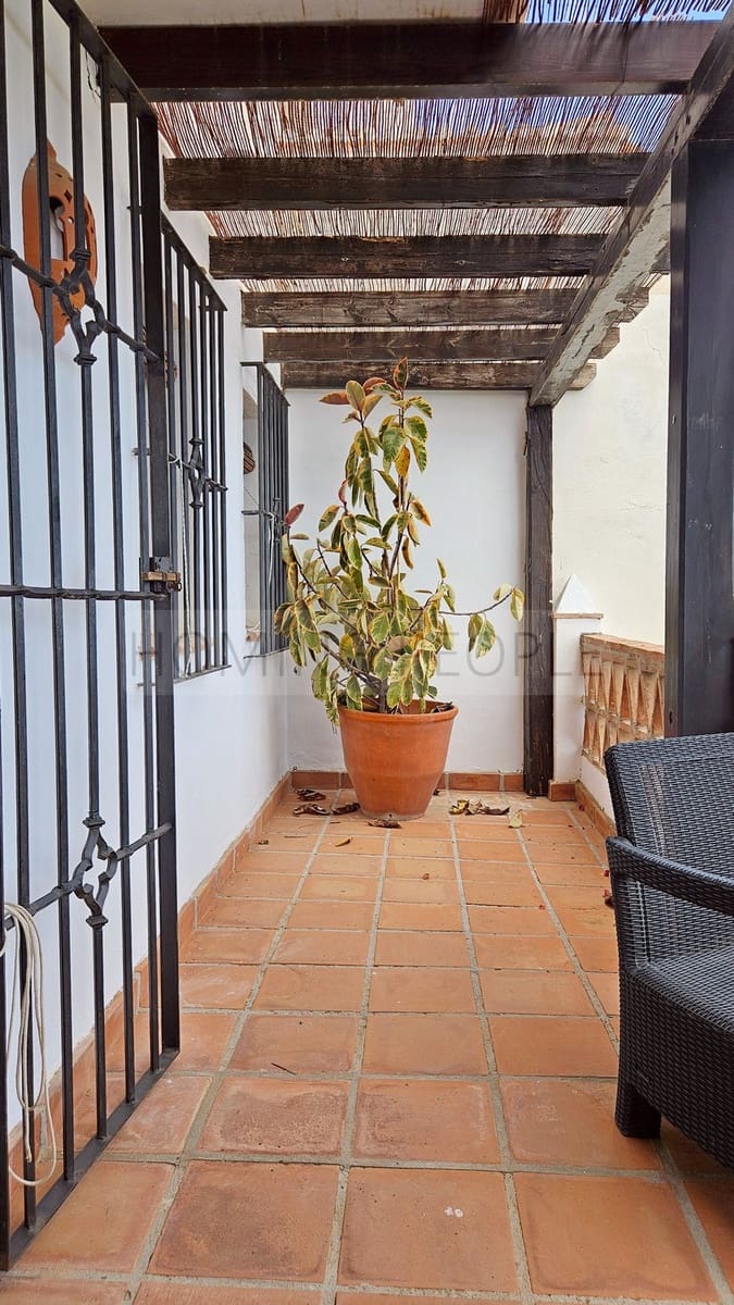 4 makuuhuone Rivitalo vuokrattavana paikassa La Herradura mukana 
autotalli - 1 500 € (Ref: 9770333)