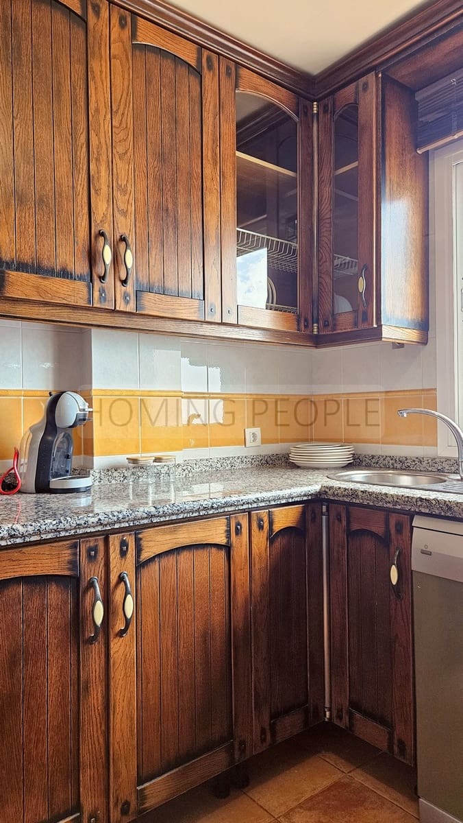 4 makuuhuone Rivitalo vuokrattavana paikassa La Herradura mukana 
autotalli - 1 500 € (Ref: 9770333)