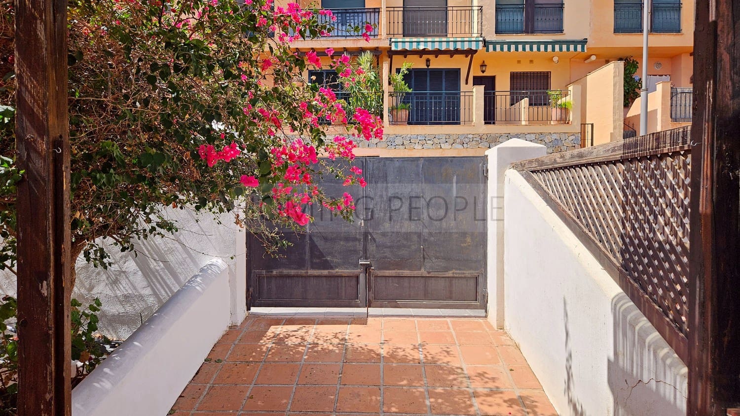 4 makuuhuone Rivitalo vuokrattavana paikassa La Herradura mukana 
autotalli - 1 500 € (Ref: 9770333)