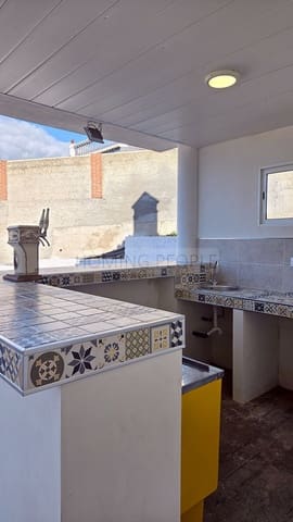 4 bedroom Finca/Country House for rent in La Herradura, Almuñécar with pool garage - € 3,500 (Ref: 9780218)