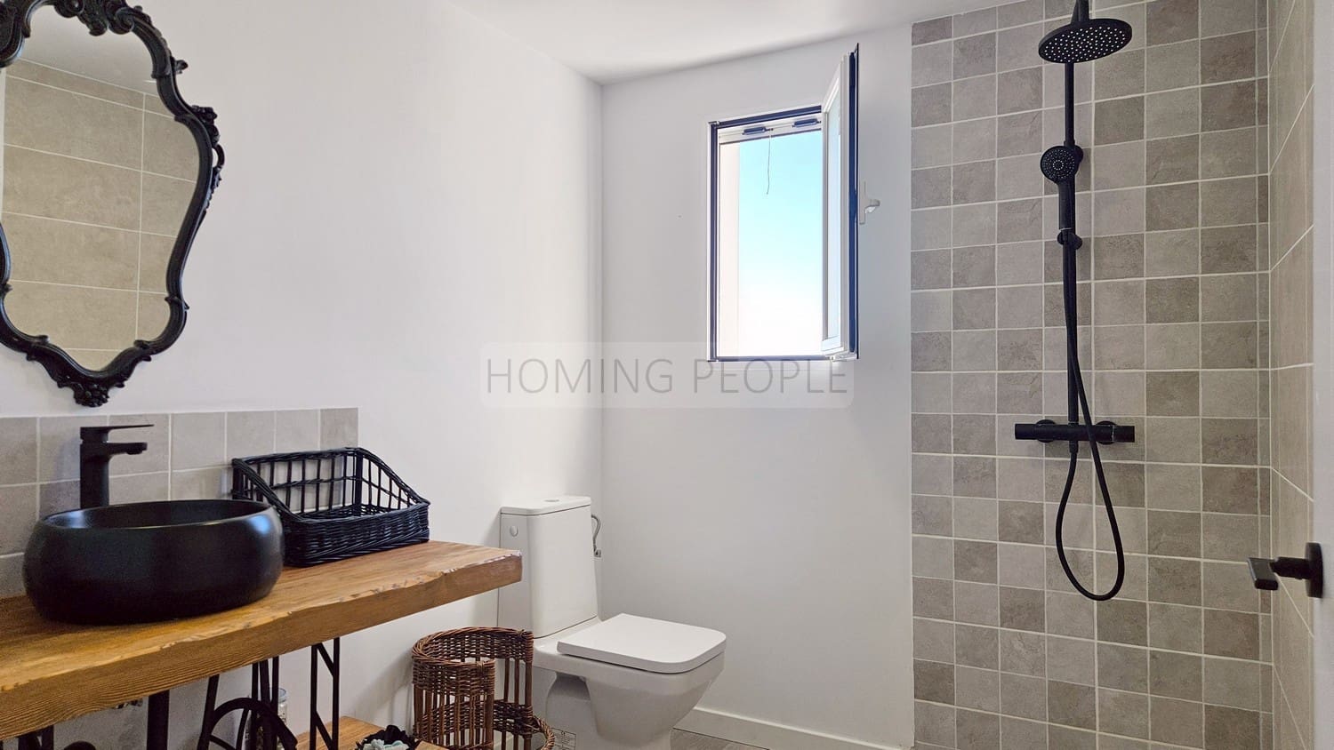 4 bedroom Finca/Country House for rent in La Herradura with pool garage - € 3,500 (Ref: 9780218)