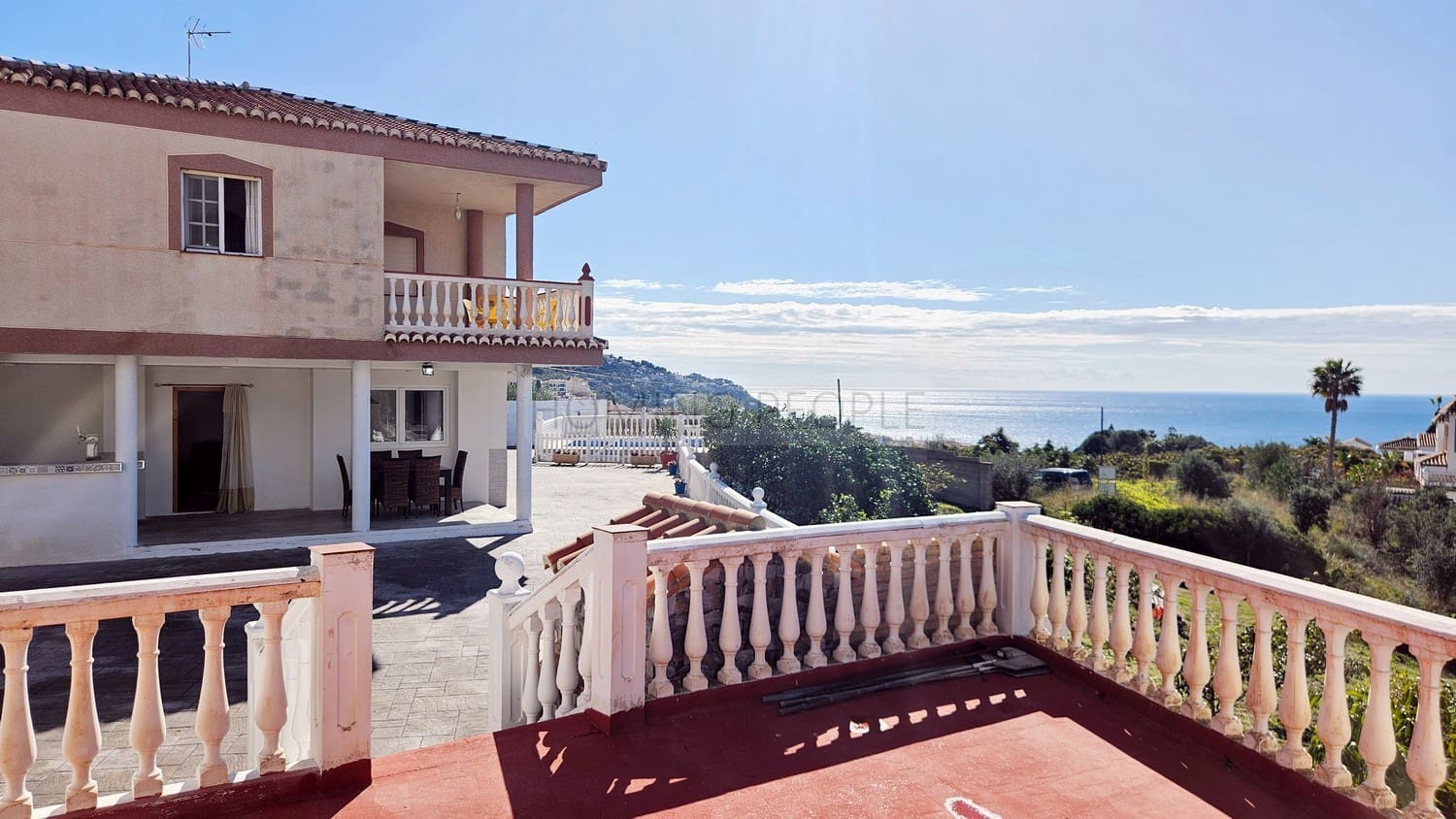 4 bedroom Finca/Country House for rent in La Herradura with pool garage - € 3,500 (Ref: 9780218)
