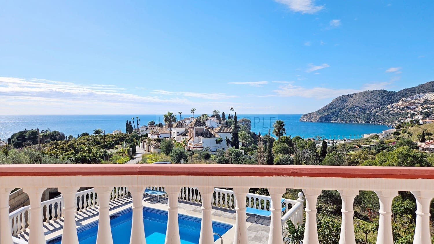 4 bedroom Finca/Country House for rent in La Herradura with pool garage - € 3,500 (Ref: 9780218)