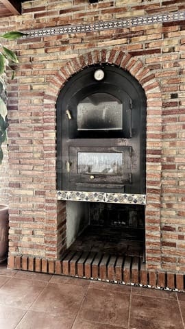 4 bedroom Villa for rent in Jete with pool garage - € 3,500 (Ref: 9780219)