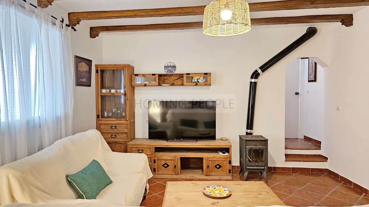 4 bedroom Villa for rent in Jete with pool garage - € 3,500 (Ref: 9780219)