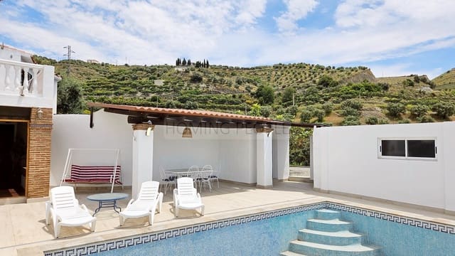 4 bedroom Villa for rent in Jete with pool garage - € 3,500 (Ref: 9780219)