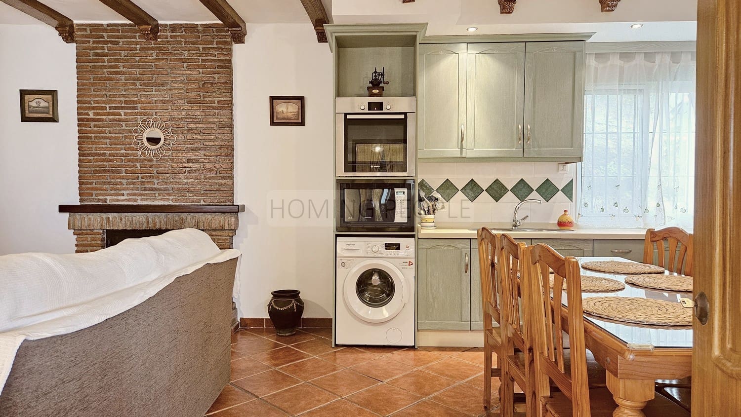 4 bedroom Villa for rent in Jete with pool garage - € 3,500 (Ref: 9780219)