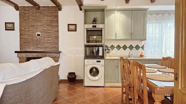 4 bedroom Villa for rent in Jete with pool garage - € 3,500 (Ref: 9780219)