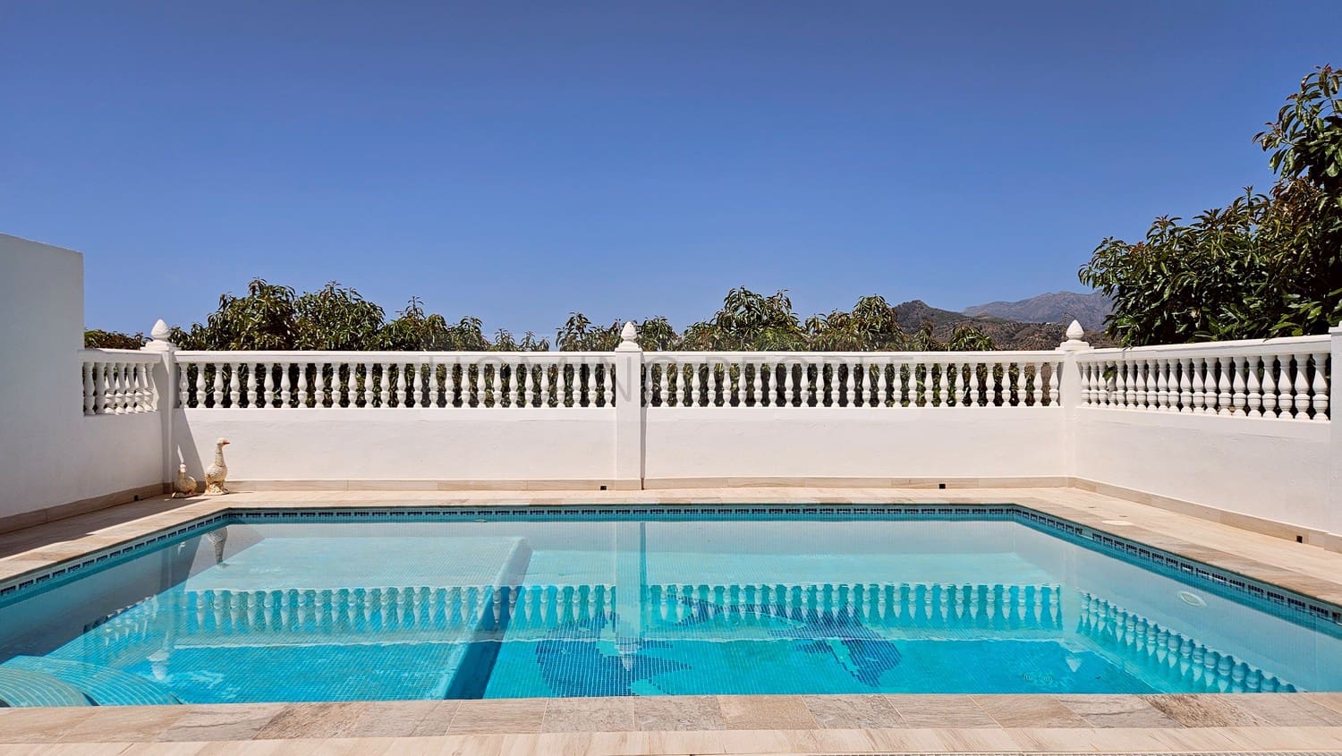 4 soveværelse Villa til leje i Jete med swimmingpool garage - € 2.500 (Ref: 9780219)