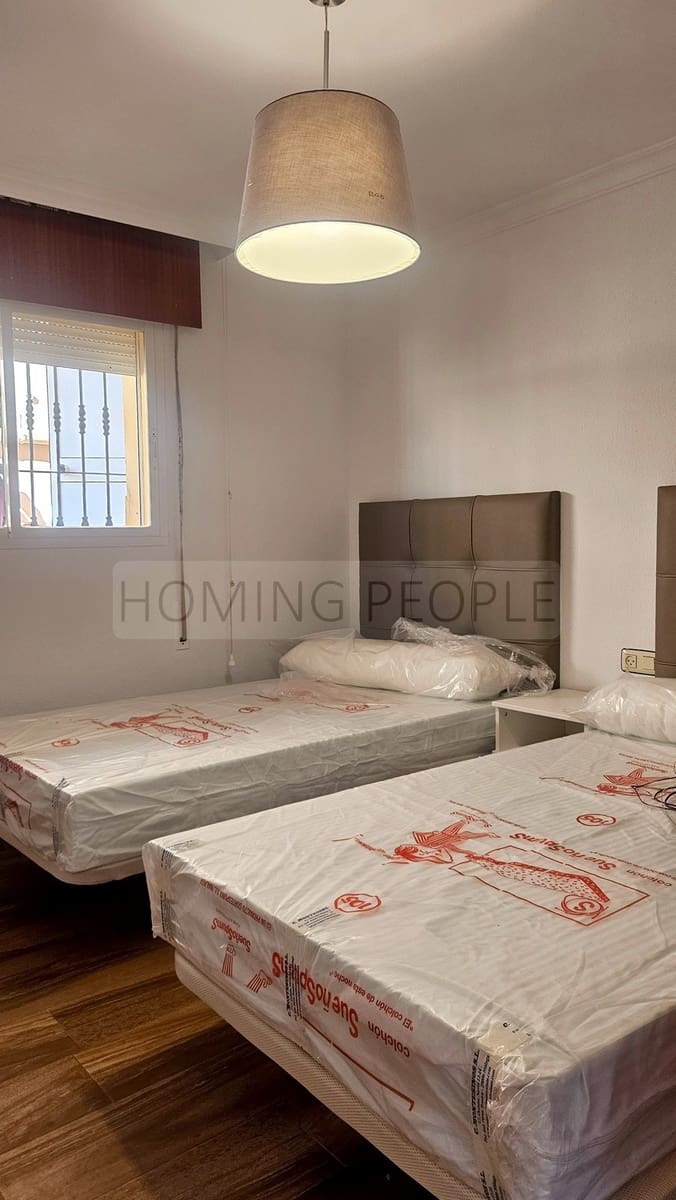 5 bedroom Villa for rent in Rincon de la Victoria with pool garage - € 3,500 (Ref: 9787025)