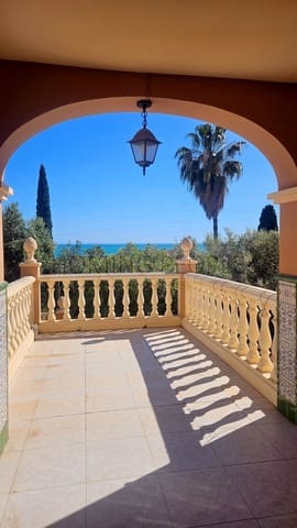 5 bedroom Villa for rent in Rincón de la Victoria with pool garage - € 3,500 (Ref: 9787025)