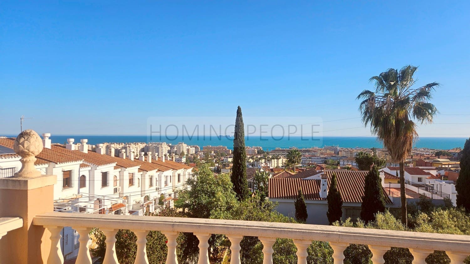 5 bedroom Villa for rent in Rincon de la Victoria with pool garage - € 3,500 (Ref: 9787025)