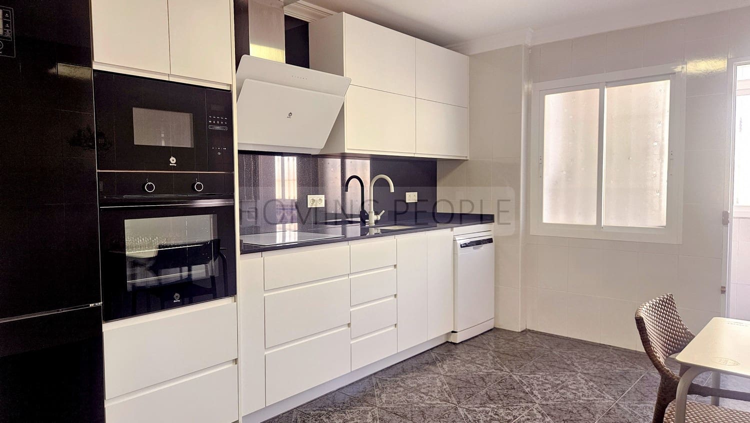 5 bedroom Villa for rent in Rincon de la Victoria with pool garage - € 3,500 (Ref: 9787025)